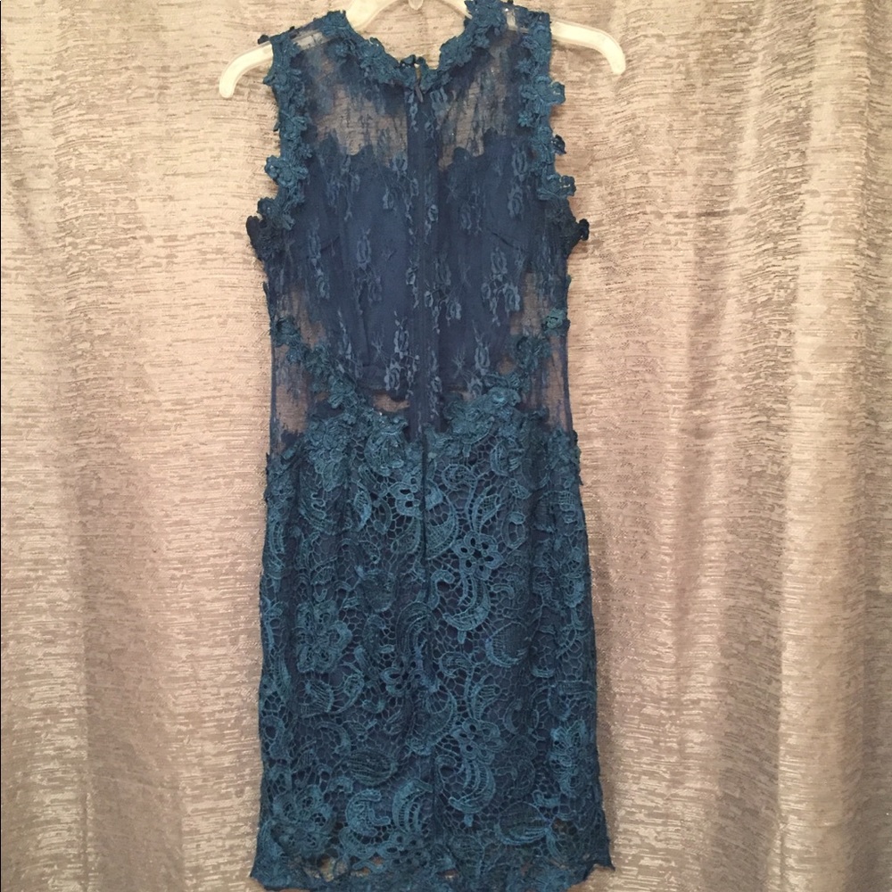 Dress - Picture 2 of 4
